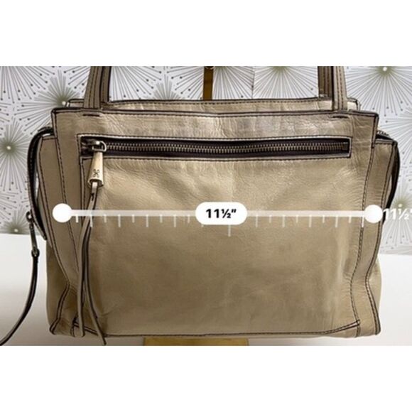 HOBO International Affinity cream-colored leather shoulder bag - Picture 4 of 12